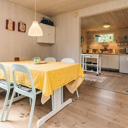 6 Person In Tatil Evi